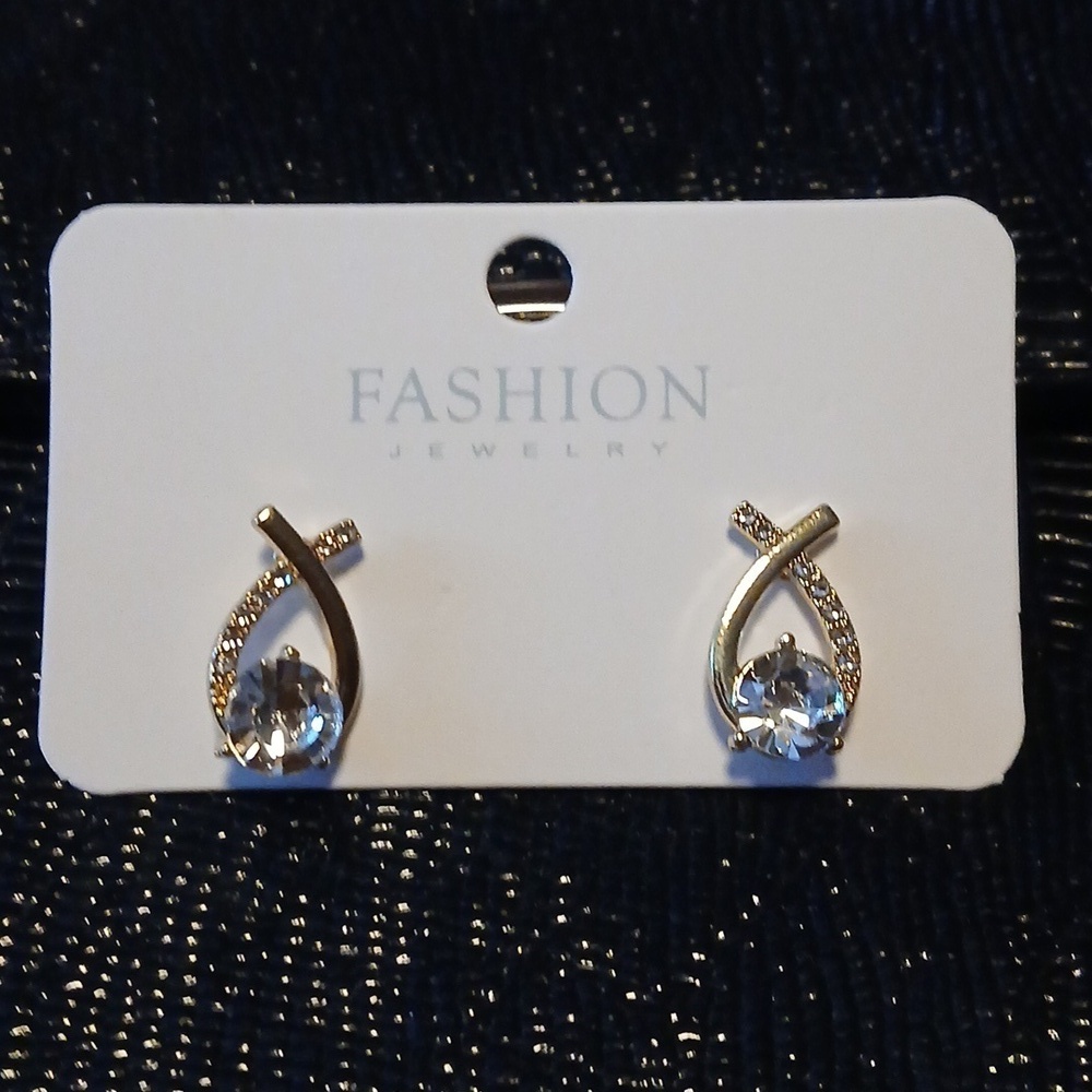 Fashion earrings pierced gold tone with faux diamond accents